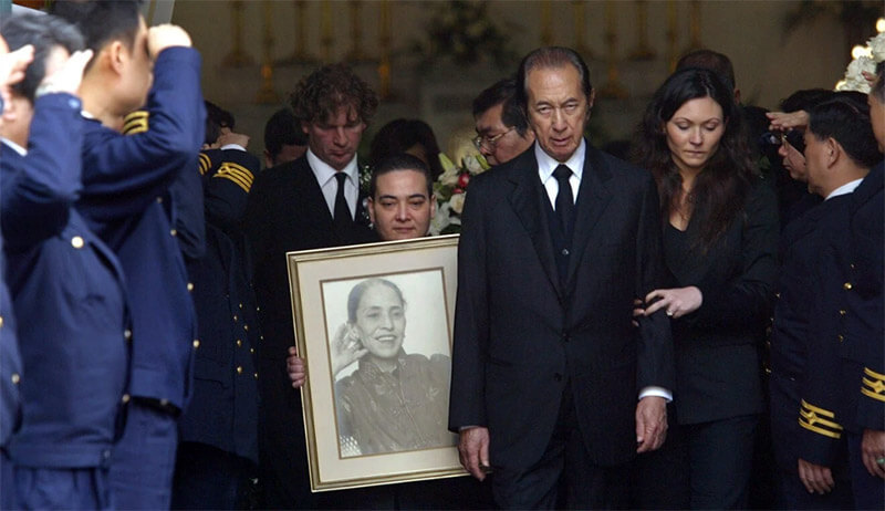 Stanley Ho and family leave the funeral mass for his first wife Clementina in 2004. Photo: Oliver Tsang