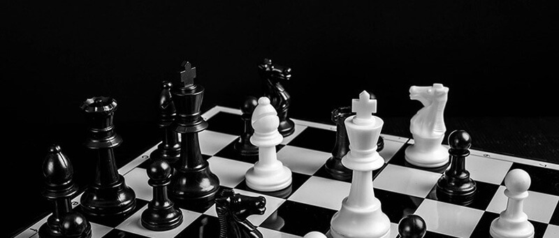 بازی تخته ای شطرنج (Chess)