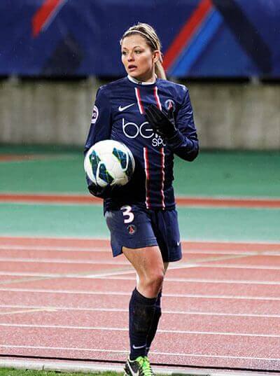 لائور بولیائو (Laure Boulleau)، فوتبالیست زن