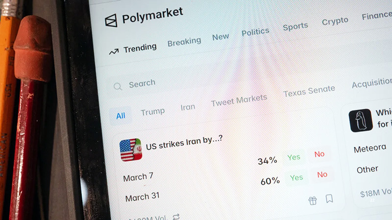 به عنوان نمونه همانطور که در تصویر مشاهده می کنید، مواردی مانند پیشبینی جنگ ایران و آمریکا نمونه یکی از انواع رویدادهایی است که در پلی مارکت برای شرطبندی در دسترس کاربران قرار می گیرد.